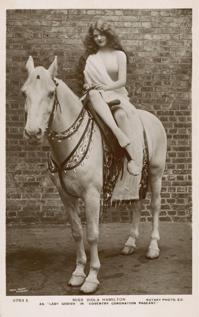 Viola Hamilton als Lady Godiva im Coventry Krönungsfestzug von English Photographer