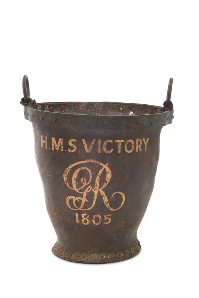 Ein Feuerlöscheimer von H.M.S. Victory, 1805 von English School