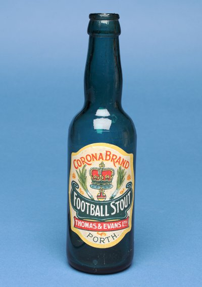 Flasche Corona Football Stout von English School