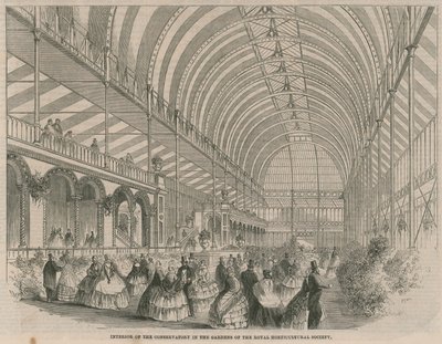 Innenansicht des Gewächshauses in den Gärten der Königlichen Gartenbaugesellschaft von English School