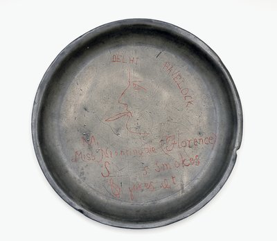 Teller mit Inschrift für Florence Nightingale von English School
