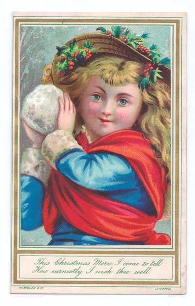 Viktorianische Weihnachtskarte eines Kindes mit einem Hut mit Stechpalmen, das einen Schneeball hält, um 1880 (Farblitho) von English School
