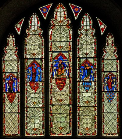 Fenster Ew, das die Kreuzigung und St. Maria, St. Johannes, St. Maria Magdalena und St. Margareta darstellt von English School