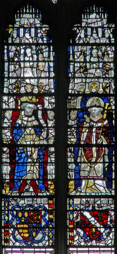Fenster c17 mit Figuren und Schilden unten von English School