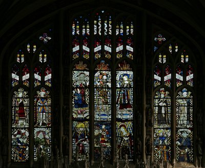 Fenster mit Darstellung des Ostfensters der Beauchamp-Kapelle (nach der Restaurierung) von English School