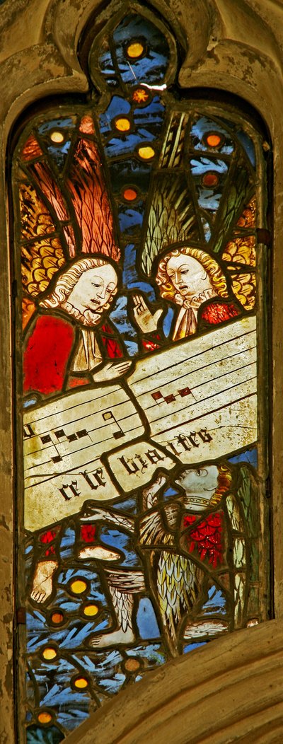 Fenster n2 mit Darstellung des Engelschors mit Noten von English School