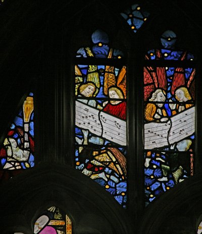 Fenster s2 mit dem singenden Engelschor; Engel - Weihrauch schwenkend von English School