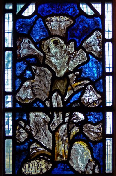Fenster w9, Darstellung der Lilienkreuzigung: eine Verschmelzung der Lilie (Symbol der Verkündigung) mit der Kreuzigung von English School