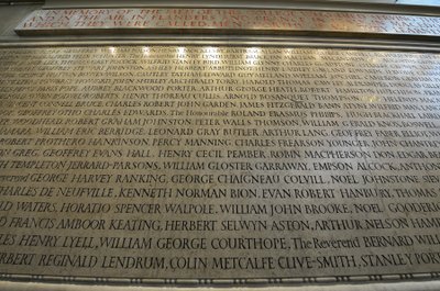 Denkmal für die Mitglieder des New College, Oxford, die im Ersten Weltkrieg ihr Leben verloren von Eric (workshop of) Gill
