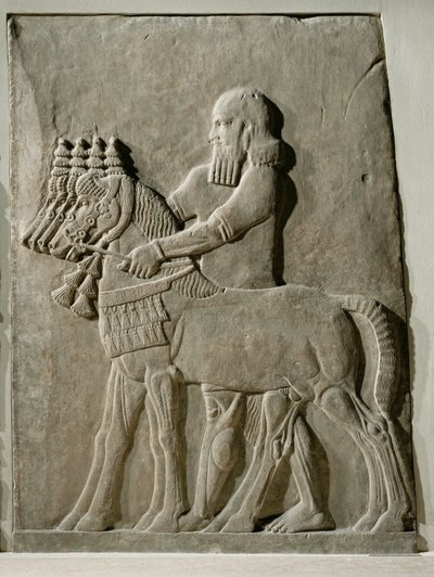 Ein Diener führt die königlichen Pferde von Erich Lessing