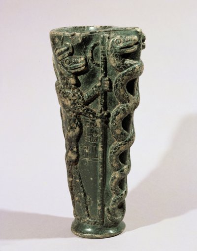 Libationsvase von König Gudea, gewidmet Ningishzidda, mit den Akolythen dieses Gottes, verschlungenen Schlangen und geflügelten Drachenschlangen von Erich Lessing