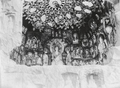 Kuangyuanhien, Tsien fo ai, Szechuan, Kapelle in den Felsen der 1000 Buddhas von Ernst Boerschmann