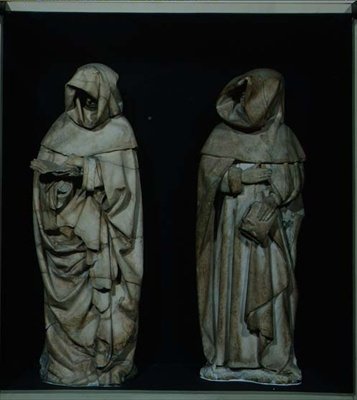 Zwei Trauernde, aus dem Grab des Duc de Berry in der Kathedrale von Bourges von Etienne and Mosselmann Paul (fl.1467) Bobillet
