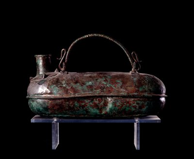 Etruskische Zivilisation: Bronzeaskos aus dem Grab des Bronzekarrens in Vulci, 680-670 v. Chr. von Etruscan