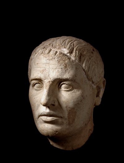 Kopf eines Mannes, aus hellem Ton, 2. Jahrhundert v. Chr. von Etruscan