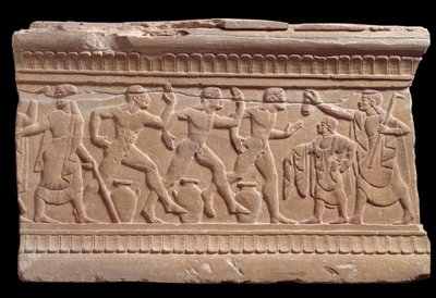 Relief mit einem Athletenrennen von einem Marmormehrstein von Chiusi, Italien, 6. Jahrhundert v. Chr. von Etruscan