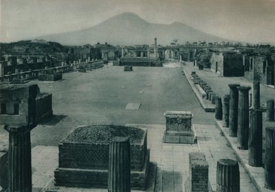 Blick auf das Forum mit dem Vesuv im Hintergrund, Pompeji, Italien, 1927 von Eugen Poppel