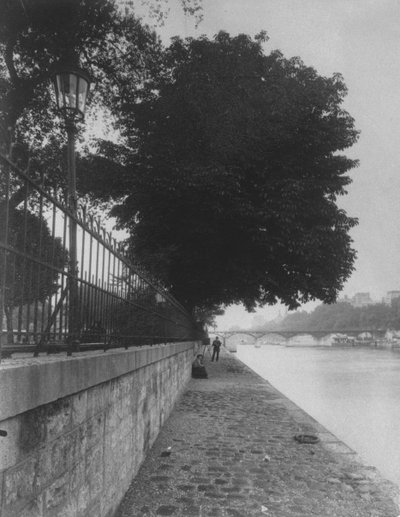 Blick auf Pont des Arts vom Terre-Plein des Pont Neuf von Eugène Atget