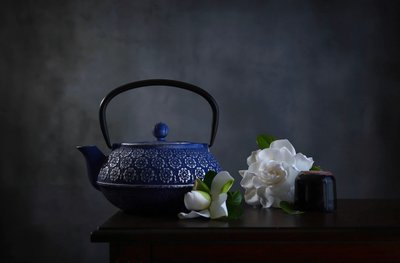 Blaue Teekanne Gardenien von Fangping Zhou