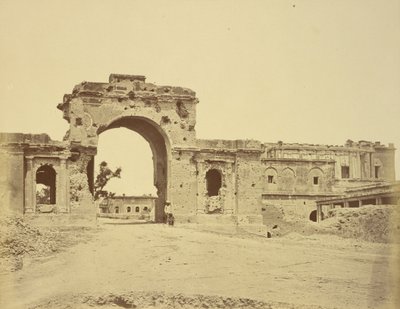 Tor zum Residency, allgemein das Bailee Guard Gate, gehalten von Lieutenant-Colonel R.H.M. Aitken, des 13. Bengal Native von Felice Beato