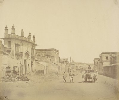 [Die Straße, auf der General Henry Havelock in die Residenz, Lucknow, eintrat] von Felice Beato