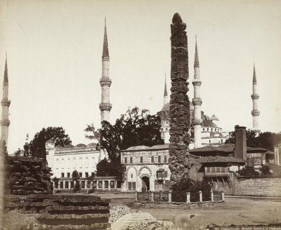 Moschee von Amedieh und Obelisk in Konstantinopel von Félix Bonfils