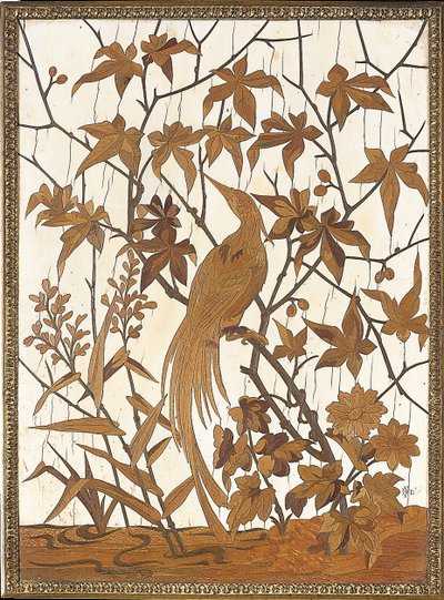 Intarsienplatte mit einem exotischen Vogel inmitten von Laub im Sumpfland, Maison Grioux von Ferdinand Duvinage