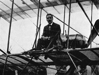 Der erste britische Pilot, der einen Weltrekord brach: Captain Bertram Dickson, 1910, 1933 von Flight Photo