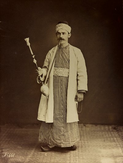 Album Damas et Baalbek: Porträt eines Mannes mit Wasserpfeife von Félix Bonfils