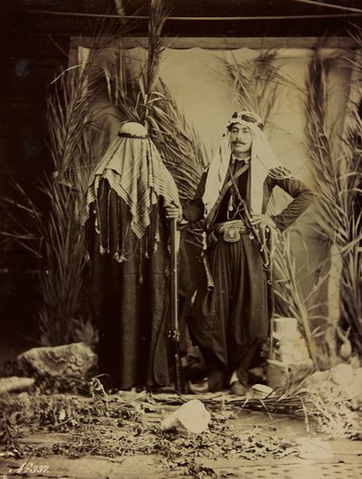 Album Damas et Baalbek: Syrisches Paar in traditioneller Kleidung von Félix Bonfils