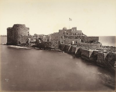 Ansicht einer Festung am Meer von Félix Bonfils