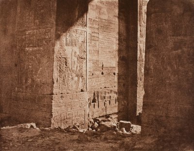 Erster Pylon - Französische Inschrift auf der östlichen Brüstung bei Punkt H, Insel Filae, 1851 von Félix Teynard