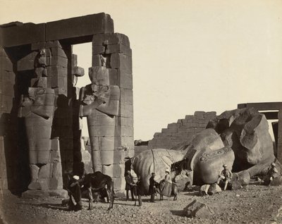 Gefallene Statue im Ramesseum, Theben von Francis Frith