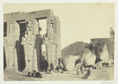 Osiride-Säulen und großer gefallener Koloss im Memnonium, Theben von Francis Frith