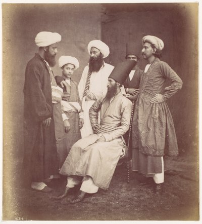 Sechs ostindische Männer von Francis Frith