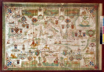 Geografische Karte des Mittelmeers mit den Küsten von Europa (Frankreich, Spanien, Italien) und Afrika (Tunesien, Algerien, Ägypten). Das Meer ist bevölkert mit Monstern und Karavellen, während auf dem Land alle Arten von Tieren und Bewohnern der Region si von Francois Ollive