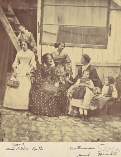 Gruppenporträt von vier Frauen und drei Kindern (1850er-60er Jahre) von Franz Antoine