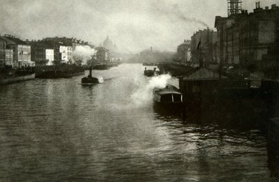 Der Fontanka-Fluss in St. Petersburg, Russland, 1900er Jahre von Fred Boisson