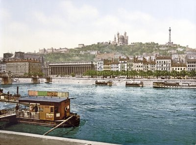 Fourvière vom St. Antoine Quay, Lyon, veröffentlicht um 1900 von French Photographer