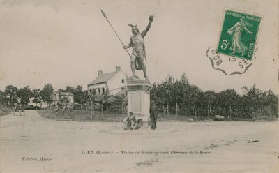 Gien (Loiret), Statue von Vercingetorix von French Photographer