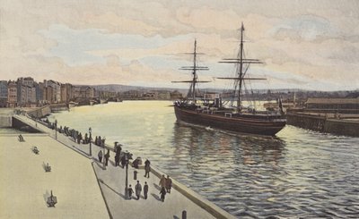 Le Havre, Ein Dampfer fährt in den Vorhafen ein von French Photographer