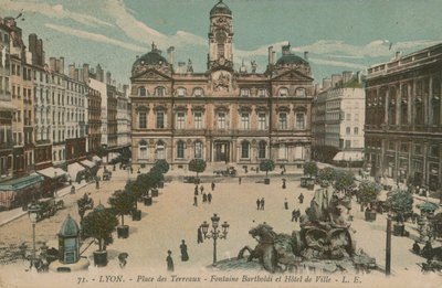 Lyon - Place des Terreaux - Bartholdi-Brunnen und das Rathaus von French Photographer