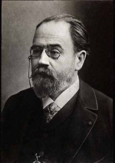 Porträt von Emile Zola (1840-1902), französischer Schriftsteller von French Photographer