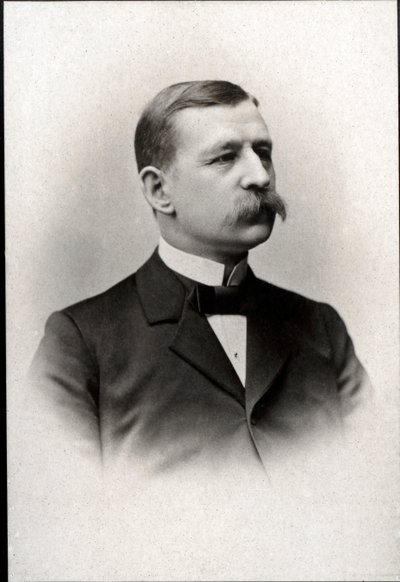 Porträt von Salomon August Andree (1854-1897), schwedischer Ingenieur, Physiker, Aeronaut und Polarforscher von French Photographer