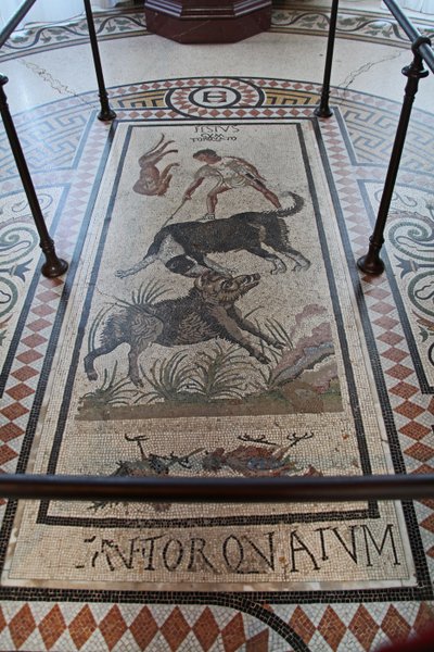 Innenansicht des Schlosses: Mosaik von French School