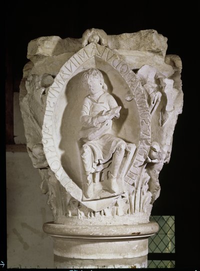 Kapitel, das den ersten Schlüssel des Gregorianischen Gesangs mit einem Hackbrettspieler darstellt, ca. 1095 von French School