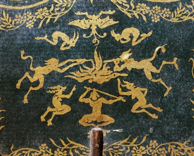 Dämonen und Ziegen, die satanisches Feuer blasen, Handfächer als Werbemittel für die Oper Weiße Dame (Libretto von Augustin Eugene Scribe, Musik von François-Adrien Boieldieu), Golddruck auf grünem Hintergrund von French School