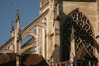 Die fliegenden Gewölbe am Ostende von French School