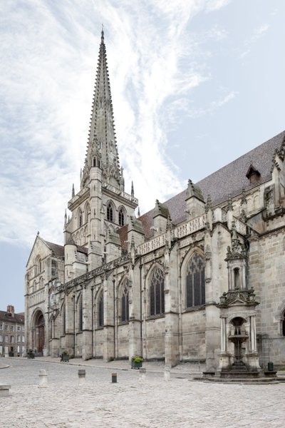 Ansicht der Kathedrale Saint Lazare d