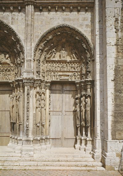 Ansicht der Südtür des Königlichen Portals, ca. 1145-50 von French School